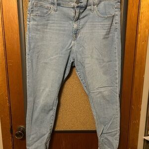 GAP Women's Light Blue Skinny Jeans